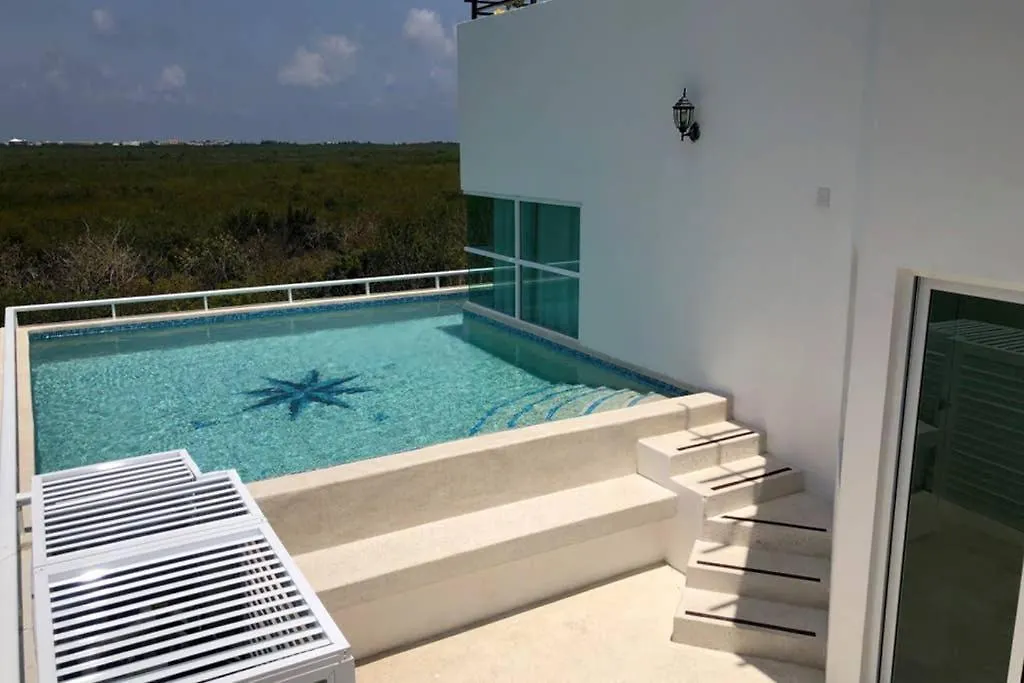 Upscale Modern Home + Rooftop Pool, TVs, AC&Wifi Puerto Morelos Messico