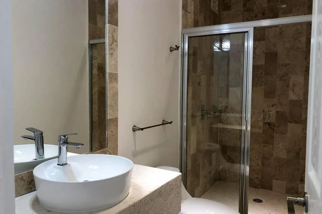 Upscale Modern Home + Rooftop Pool, TVs, AC&Wifi Puerto Morelos