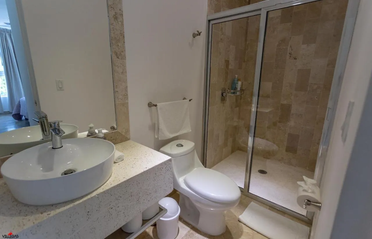 Upscale Modern Home + Rooftop Pool, TVs, AC&Wifi Puerto Morelos
