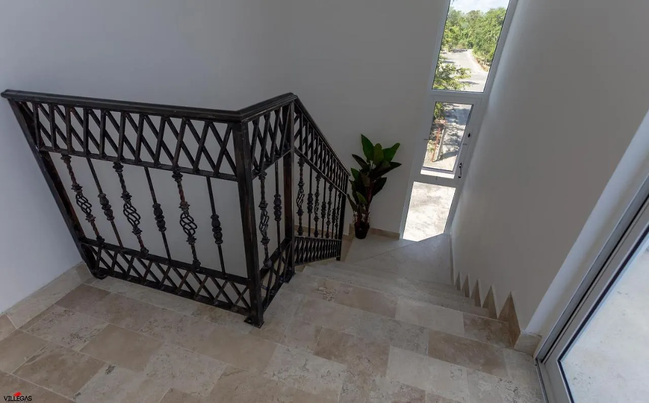 Upscale Modern Home + Rooftop Pool, TVs, AC&Wifi Puerto Morelos Casa vacanze