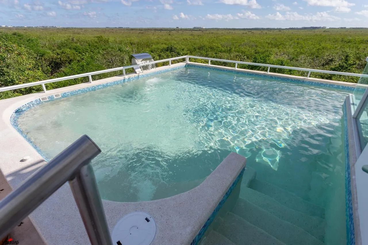 Upscale Modern Home + Rooftop Pool, TVs, AC&Wifi Puerto Morelos Messico