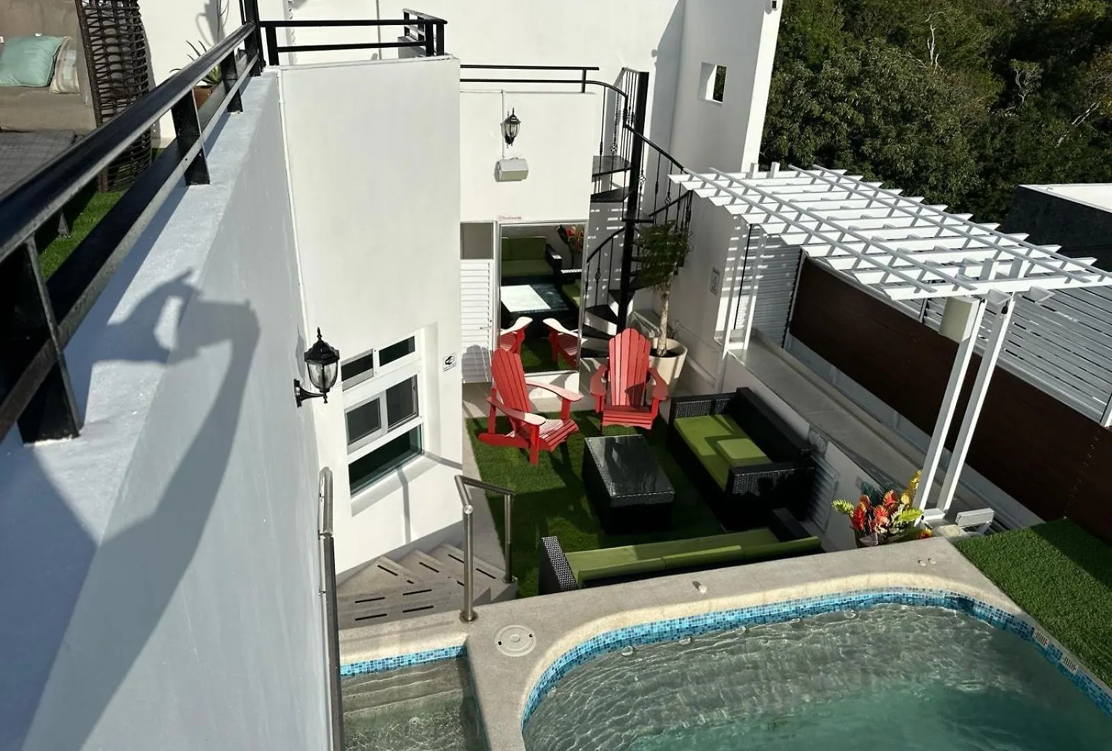 Upscale Modern Home + Rooftop Pool, TVs, AC&Wifi Puerto Morelos 0*,  Messico