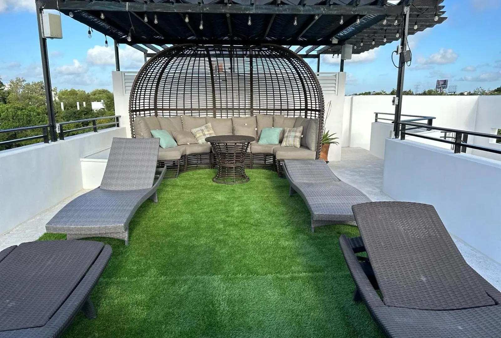 Upscale Modern Home + Rooftop Pool, TVs, AC&Wifi Puerto Morelos