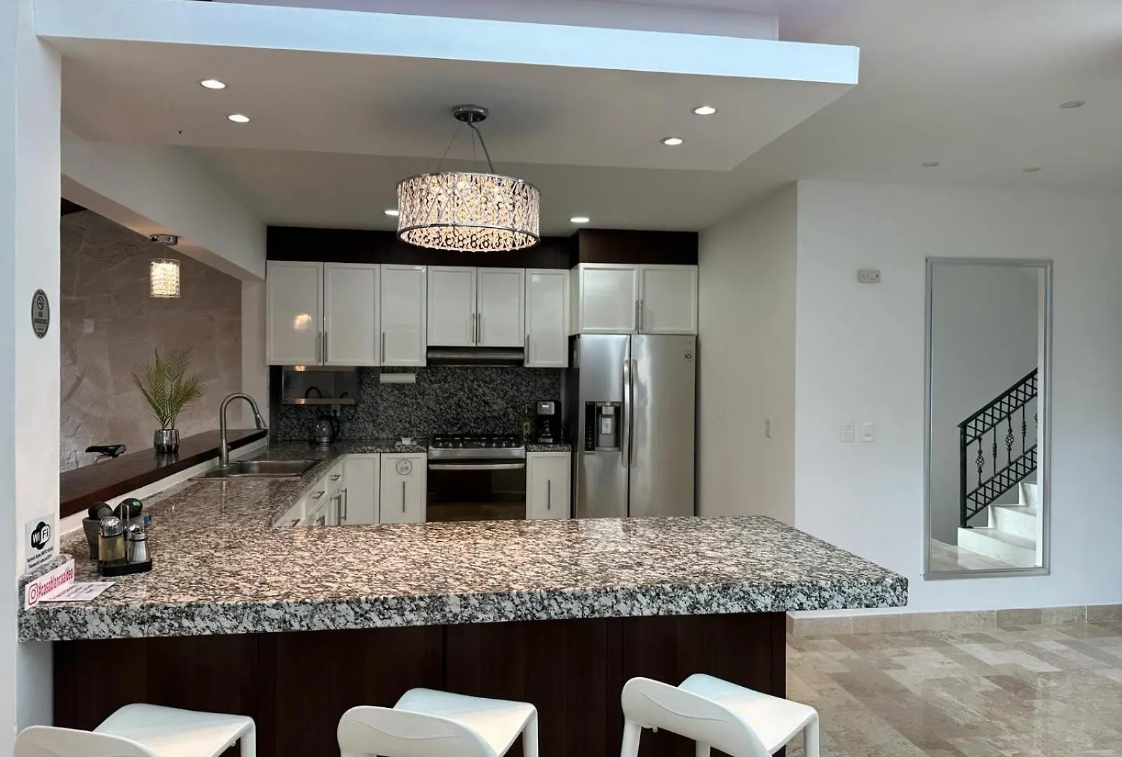 Upscale Modern Home + Rooftop Pool, TVs, AC&Wifi Puerto Morelos Casa vacanze